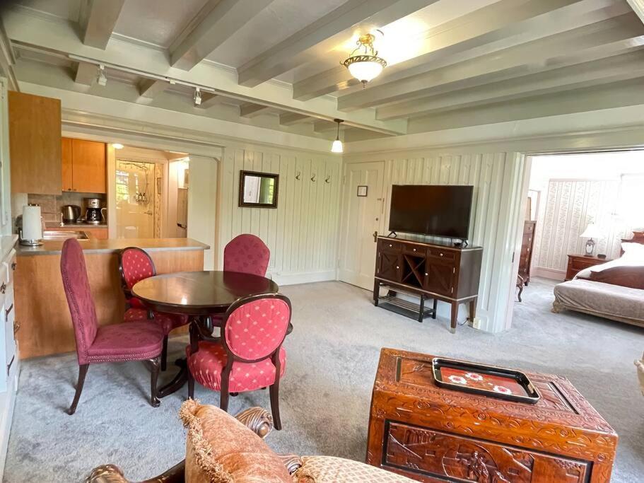 Parlor Suite In Heritage Manor, Fairfield, Near Dt Victoria Exterior foto
