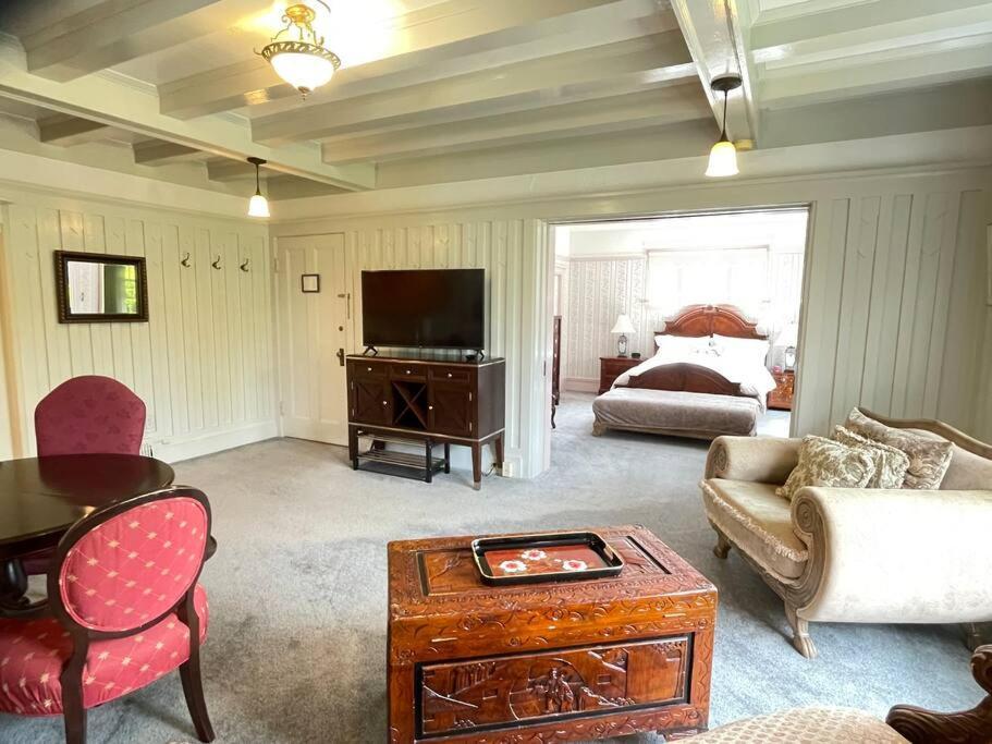 Parlor Suite In Heritage Manor, Fairfield, Near Dt Victoria Exterior foto